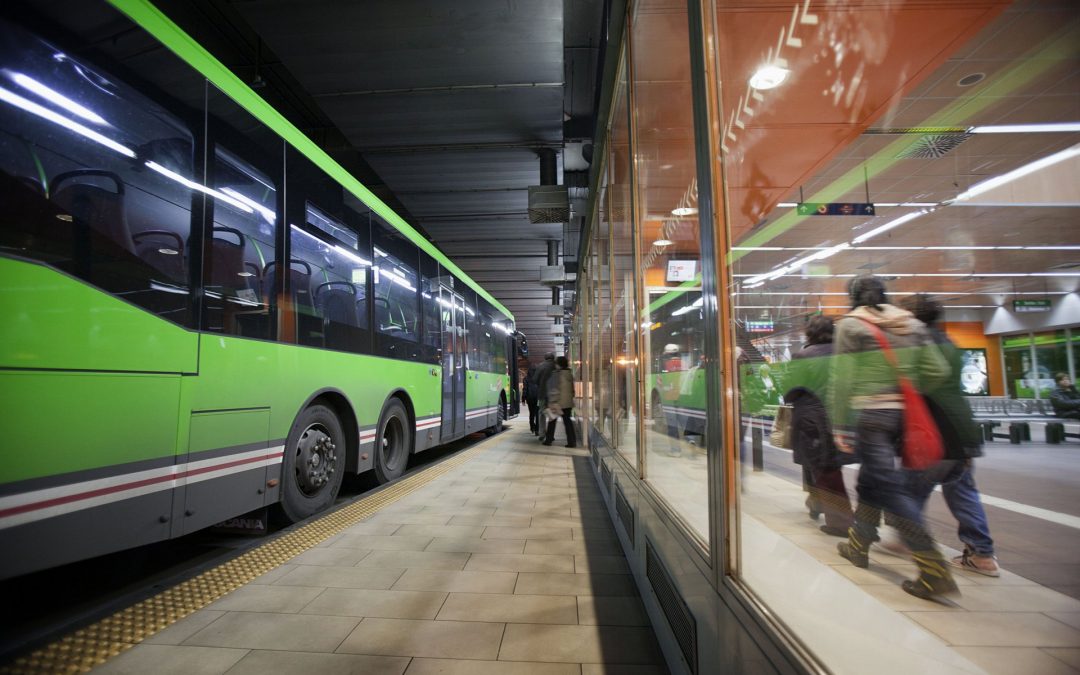 La Comunidad de Madrid refuerza el servicio en cinco líneas de autobuses interurbanos que utilizan más de 6.000 viajeros al día