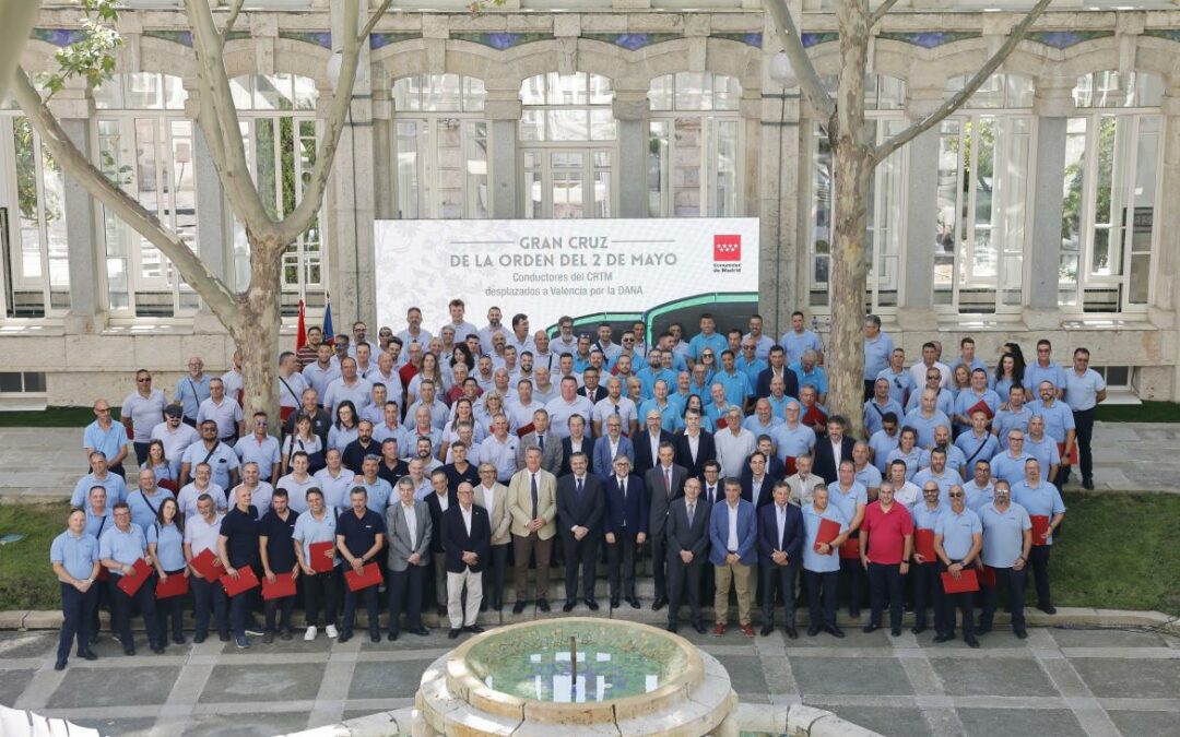 La Comunidad de Madrid homenajea a los más de 200 conductores que han prestado servicio en las zonas afectadas por la DANA de Valencia